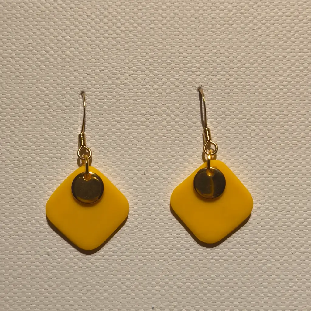 Boucles d'oreilles en pâte Fimo Jaune avec Breloque