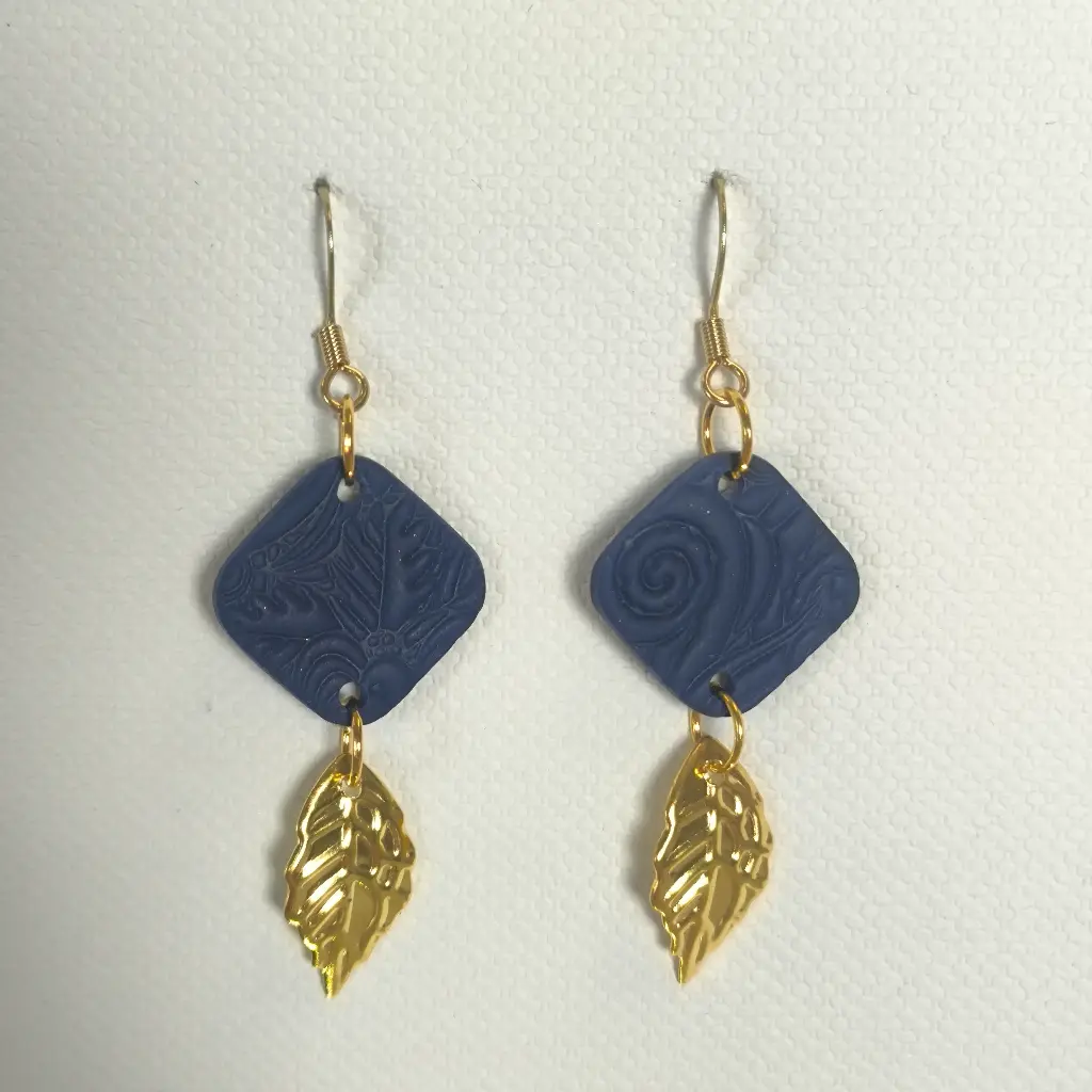 Boucles d'oreilles en pâte Fimo Bleue 