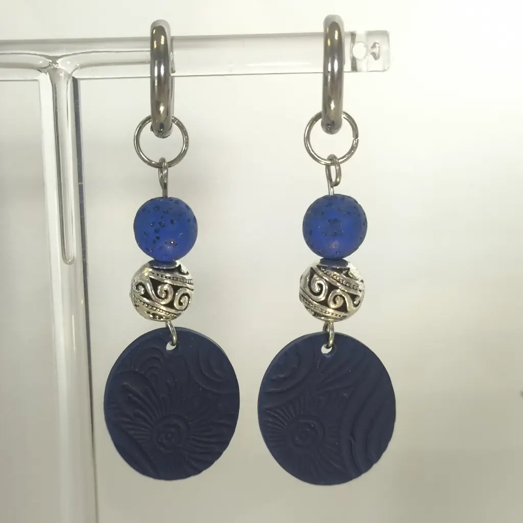 Boucles d'oreilles en pâte Fimo Bleue, avec Perles